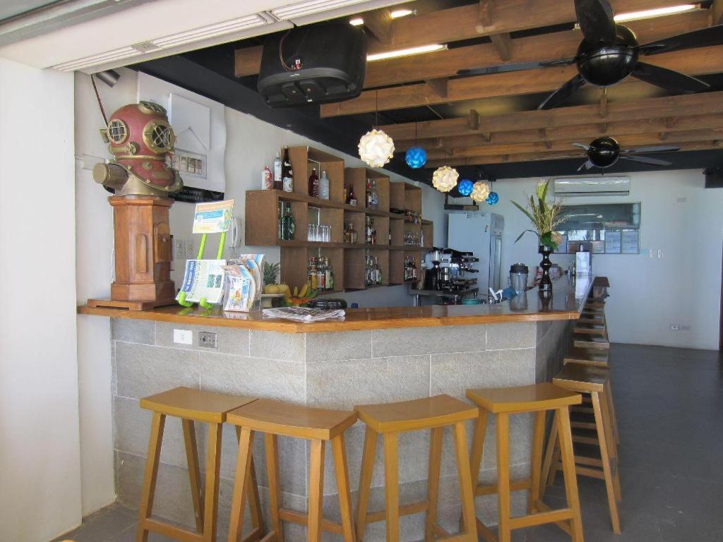 B布丁酒店 Manoc-Manoc 外观 照片